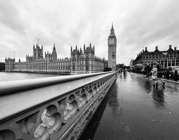 A photography print of The Palace of Westminster from Westminster bridge